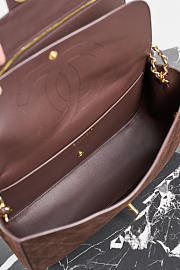 	 Colestore Chanel Fall Winter 2026 Pre-Collection Maxi Flap bag Suede Calfskin & Gold-Tone Metal Dark Brown 26 x 38.5 x 11cm - 4