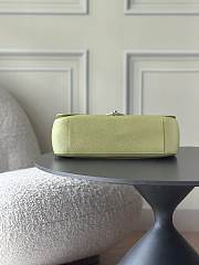 Colestore Chanel Fall Winter 2026 Maxi Flap bag   Grained Calfskin & Silver-Tone Metal Green  19.5 x 32 x 10cm - 6