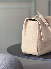 Colestore Chanel Fall Winter 2026 Maxi Flap bag   Grained Calfskin & Silver-Tone Metal Beige Cream  19.5 x 32 x 10cm - 5
