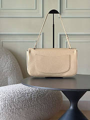 Colestore Chanel Fall Winter 2026 Maxi Flap bag   Grained Calfskin & Silver-Tone Metal Beige Cream  19.5 x 32 x 10cm - 4