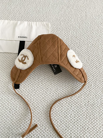 Colestore Chanel Quilted Hat Suede & Shearling Lambskin, Brown & White