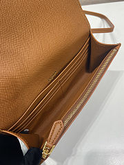 Colestore Prada Saffiano leather wallet with shoulder strap Cognac 20 x 9.5 cm - 4