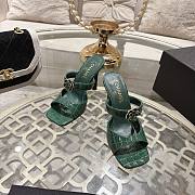 Colestore Chanel Métiers d’art 2026 Mules   Crocodile Embossed Patent Calfskin & Metal  Dark Green - 6