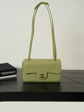 Colestore Chanel Fall Winter 2026 Mini Flap Bag  Grained Calfskin & Gold-Tone Metal Green  13 x 20 x 6cm