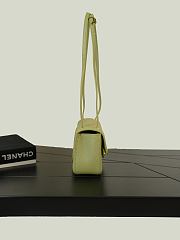 Colestore Chanel Fall Winter 2026 Mini Flap Bag  Grained Calfskin & Gold-Tone Metal Green  13 x 20 x 6cm - 6
