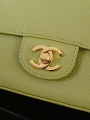 Colestore Chanel Fall Winter 2026 Mini Flap Bag  Grained Calfskin & Gold-Tone Metal Green  13 x 20 x 6cm - 4