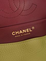 Colestore Chanel Fall Winter 2026 Mini Flap Bag  Grained Calfskin & Gold-Tone Metal Green  13 x 20 x 6cm - 3
