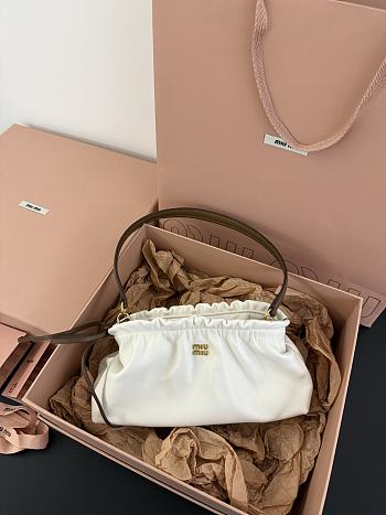 	 Colestore Miu Miu Nappa leather pouch White/Caramel 24 x 13 x 9cm