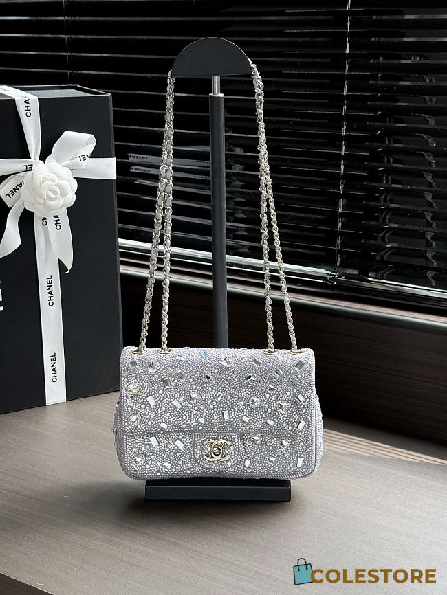 Colestore Chanel Fall Winter 2026 Pre-Collection Evening Bag   Strass & Gold-Tone Metal  Silvery  13 x 21 x 8cm - 1