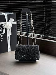 	 Colestore Chanel Fall Winter 2026 Pre-Collection Evening Bag Strass & Gold-Tone Metal Black 13 x 21 x 8cm - 4