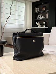 Colestore Chanel Métiers d’art 2026 Briefcase   Grained Calfskin & Gold-Tone Metal  Black  27 x 38 x 9cm - 3