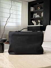 Colestore Chanel Métiers d’art 2026 Briefcase   Grained Calfskin & Gold-Tone Metal  Black  27 x 38 x 9cm - 2