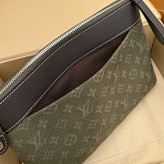 Colestore Louis Vuitton Pochette Voyage Souple Monogram Surplus jacquard textile Khaki Green 30 x 21 x 7.5 cm - 6