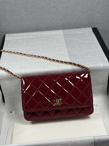 Colestore Chanel Wallet on chain Patent Quilted Gold-tone Metal Dark Red 19cm