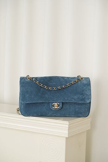 Colestore Chanel Fall Winter 2026 Maxi Flap bag Suede Calfskin & Gold-Tone Metal Blue 19.5 x 32 x 10cm