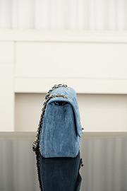 Colestore Chanel Fall Winter 2026 Maxi Flap bag Suede Calfskin & Gold-Tone Metal Blue 19.5 x 32 x 10cm - 5