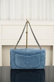 Colestore Chanel Fall Winter 2026 Maxi Flap bag Suede Calfskin & Gold-Tone Metal Blue 19.5 x 32 x 10cm - 4