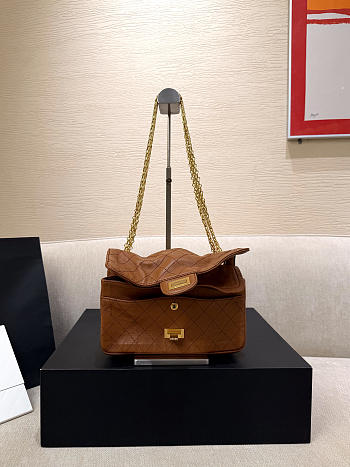Colestore  Chanel 2.55 Handbag, Lambskin & gold-tone metal, Camel 24 x 7.5 x 16 cm