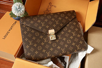 Colestore Louis Vuitton Mark Folder Monogram 3.5 x 32.5 x 26 cm