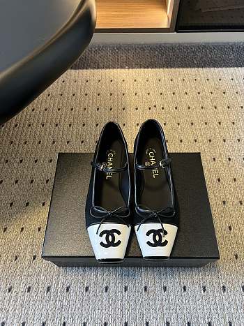 Colestore Chanel Fall Winter 2026 Mary Janes   Suede Kidskin & Patent Calfskin  Black & White