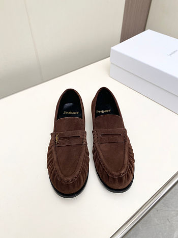 Colestore YSL Saint Laurent LE LOAFER supple in suede dark brown