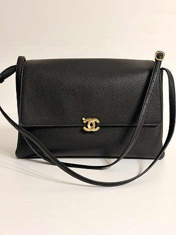 Colestore Chanel Fall Winter 2026 Maxi Flap bag   Grained Calfskin & Gold-Tone Metal  Black 34.5 x 22 x 11cm
