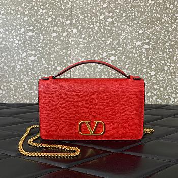 	 Colestore Valentino VLogo Signature Grainy Calfskin Wallet With Chain rouge pur 19 x 11 x 4 cm