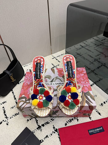 Colestore  Dolce & Gabbana Raffia mules with embroidery in Multicolor