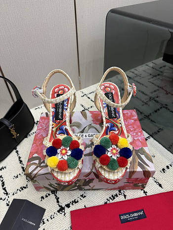 Colestore  Dolce & Gabbana Raffia platform sandals with embroidery in Multicolor