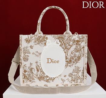 Colestore Dior Dioriviera Medium Dior Book Tote with Strap Beige Multicolor Toile de Jouy Floral Garden Embroidery and White Dior Médaillon (36 x 27.5 x 16.5 cm)