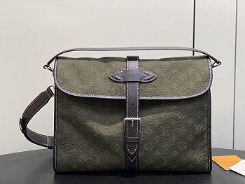 Colestore Louis Vuitton Jet Lag Bag MM Khaki Green Monogram Surplus Jacquard 34.5 x 26 x 13 cm